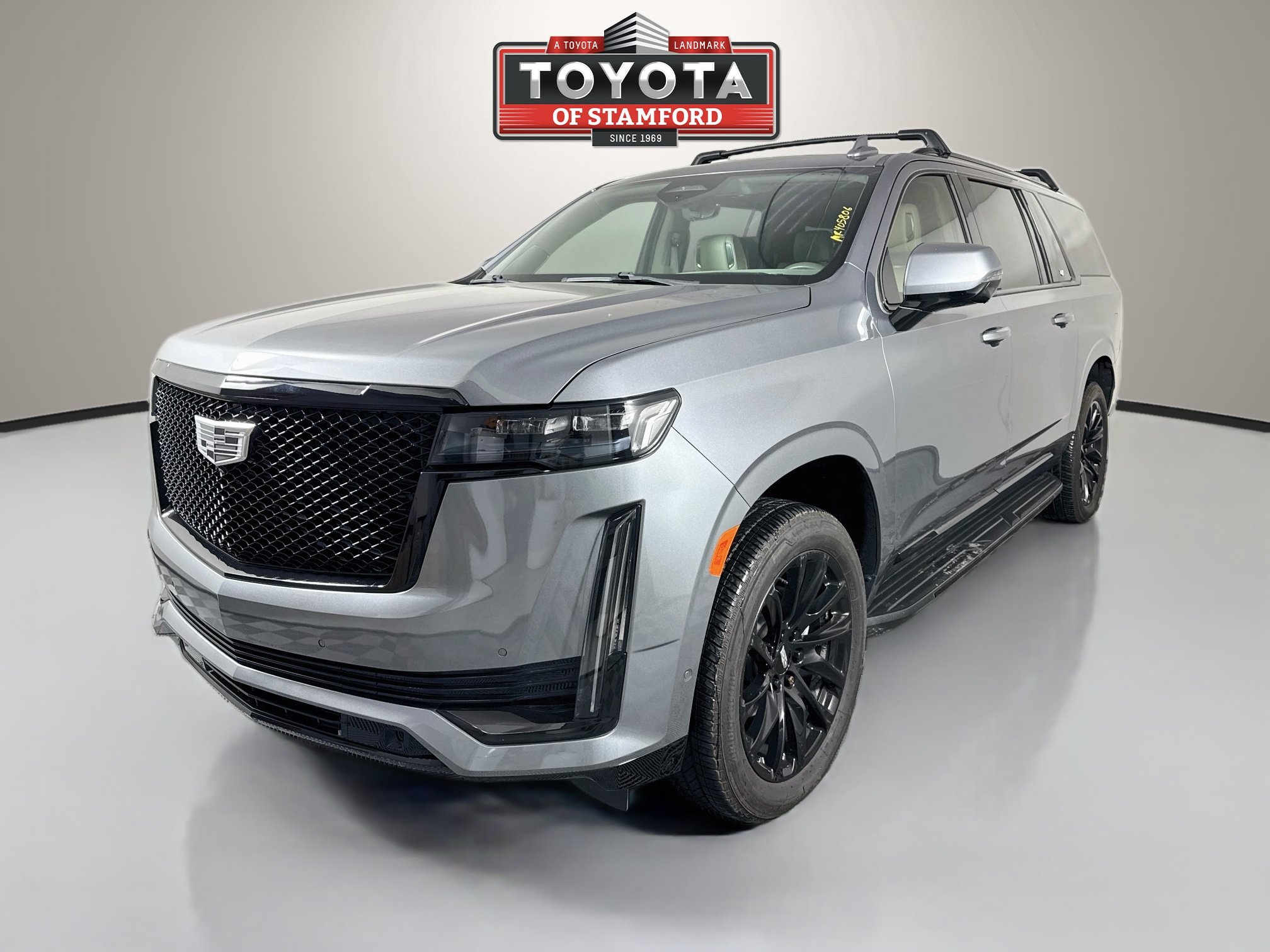Used 2021 Cadillac Escalade ESV Sport Platinum w/ LPO, ONYX Package AWD/4WD image 3