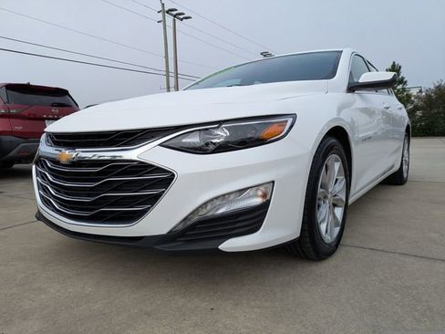 Used 2025 Chevrolet Malibu LT image 8