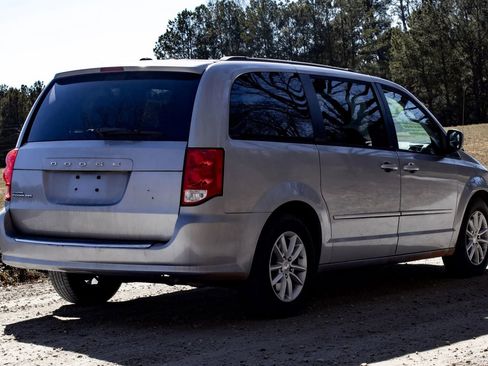 Used 2013 Dodge Grand Caravan SXT w/ UConnect Hands-Free Group image 5
