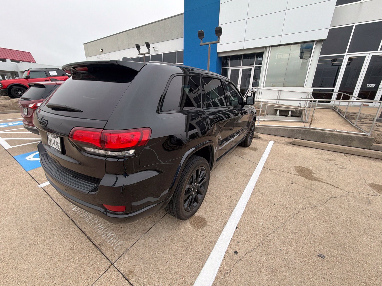 Used 2022 Jeep Grand Cherokee Laredo X AWD/4WD image 16