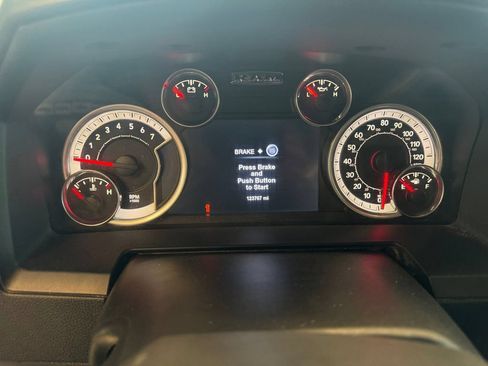 Used 2015 RAM 1500 Laramie w/ Convenience Group AWD/4WD image 14