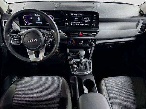 Used 2024 Kia Seltos LX image 25