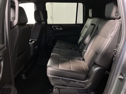 Used 2022 Chevrolet Suburban High Country AWD/4WD image 24