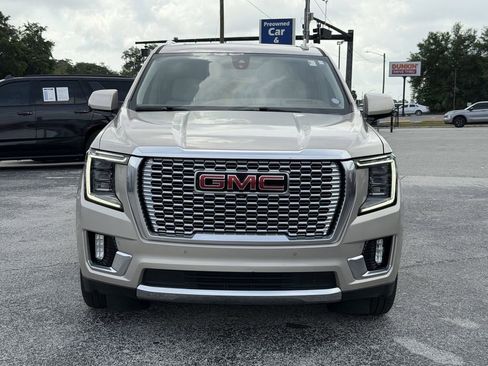 Used 2021 GMC Yukon XL Denali w/ Denali Premium Package RWD image 3