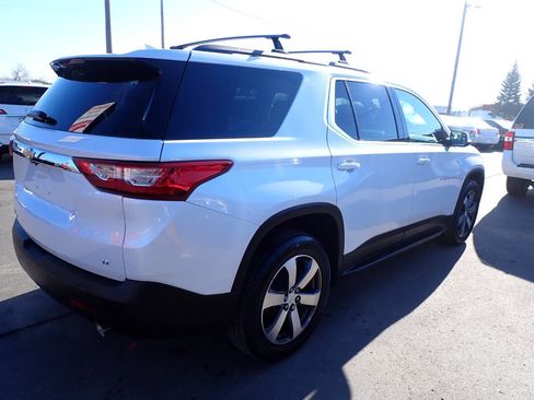 Used 2019 Chevrolet Traverse LT w/ LT Premium Package AWD/4WD image 6
