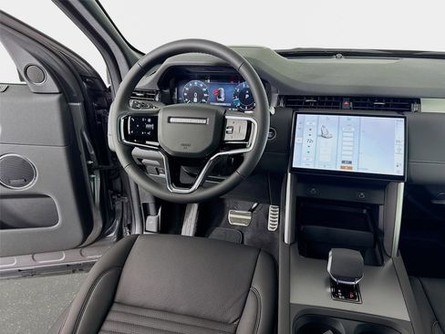 Used 2026 Land Rover Discovery Sport Landmark AWD/4WD image 25