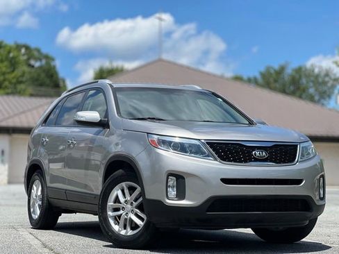 Used 2015 Kia Sorento LX FWD image 3