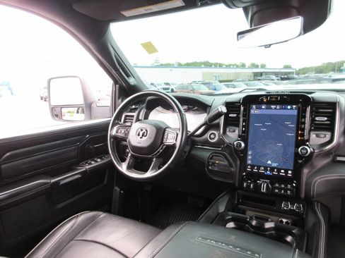 Used 2023 RAM 2500 Limited AWD/4WD image 30