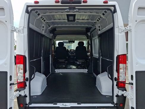 Used 2024 RAM ProMaster 2500 w/ Safety Group FWD image 24