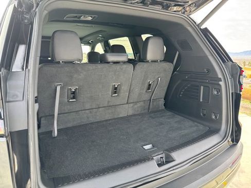 Used 2026 GMC Acadia AT4 w/ Super Cruise Package image 28