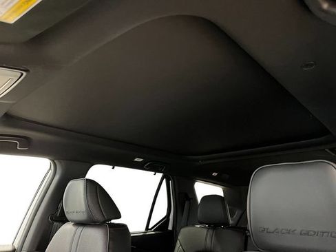 New 2025 Honda Pilot Black Edition image 24
