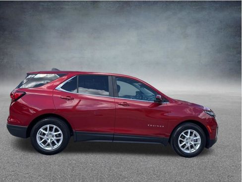 Used 2024 Chevrolet Equinox LT w/ LPO, Floor Liner Package image 6