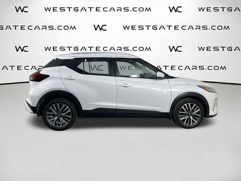 Used 2022 Nissan Kicks SV image 44