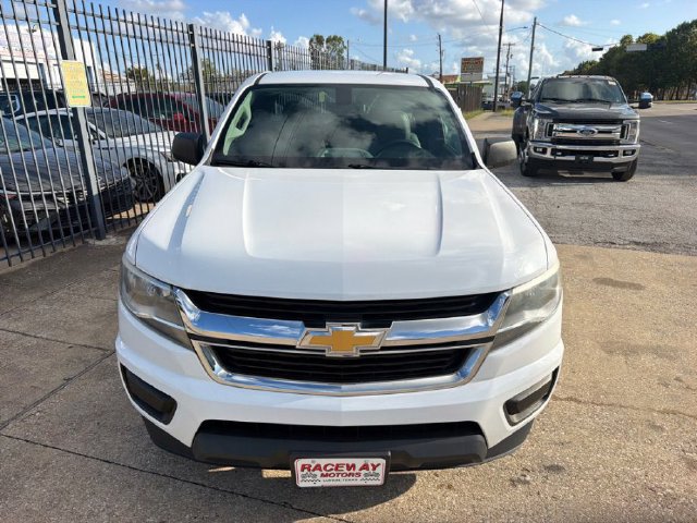 Used 2018 Chevrolet Colorado W/T RWD image 2