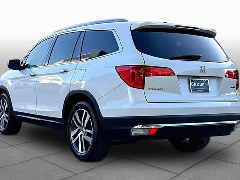 Used 2018 Honda Pilot Touring image 12
