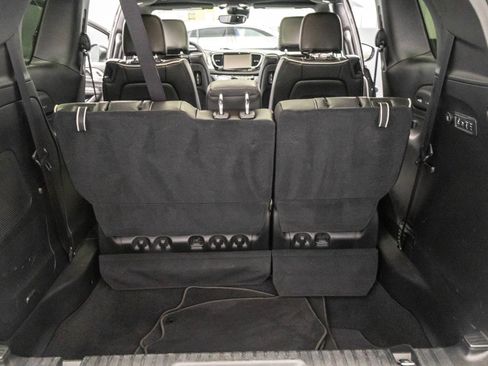 Used 2021 Chrysler Pacifica Limited w/ Uconnect Theater Family Group AWD/4WD image 34