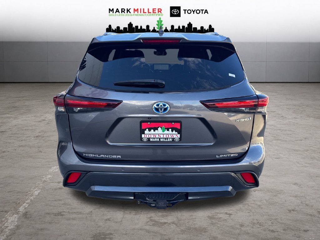 Used 2024 Toyota Highlander Limited AWD/4WD image 4