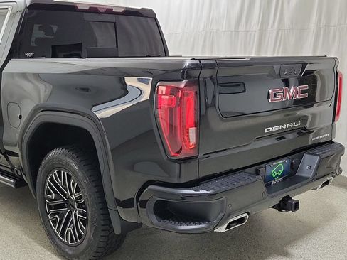 Certified 2022 GMC Sierra 1500 Denali w/ Denali Reserve Package AWD/4WD image 7