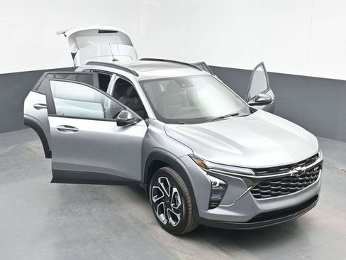 New 2026 Chevrolet Trax RS w/ Sunroof Package image 48