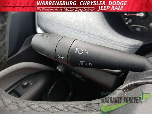 Used 2024 Jeep Compass Latitude AWD/4WD image 18