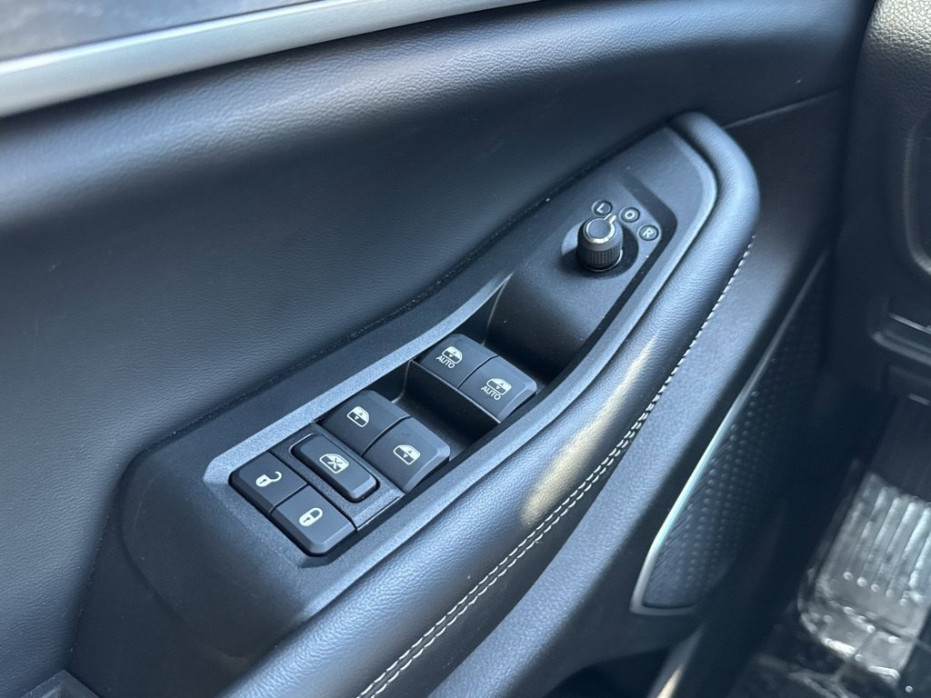 Used 2026 Jeep Grand Cherokee L Limited RWD image 33