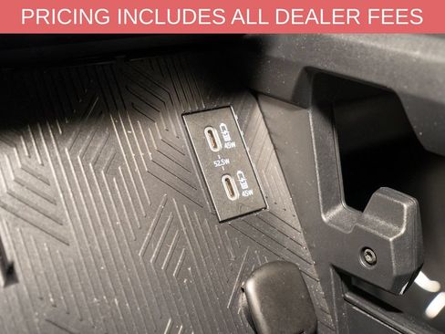 Certified 2025 Toyota Tacoma TRD Off-Road AWD/4WD image 16