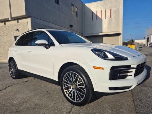 Used 2022 Porsche Cayenne Platinum Edition image 1