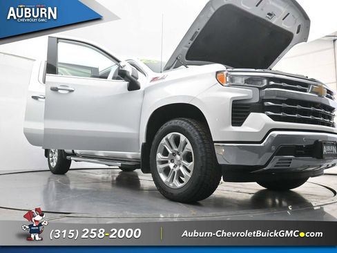 Used 2023 Chevrolet Silverado 1500 LTZ AWD/4WD image 35
