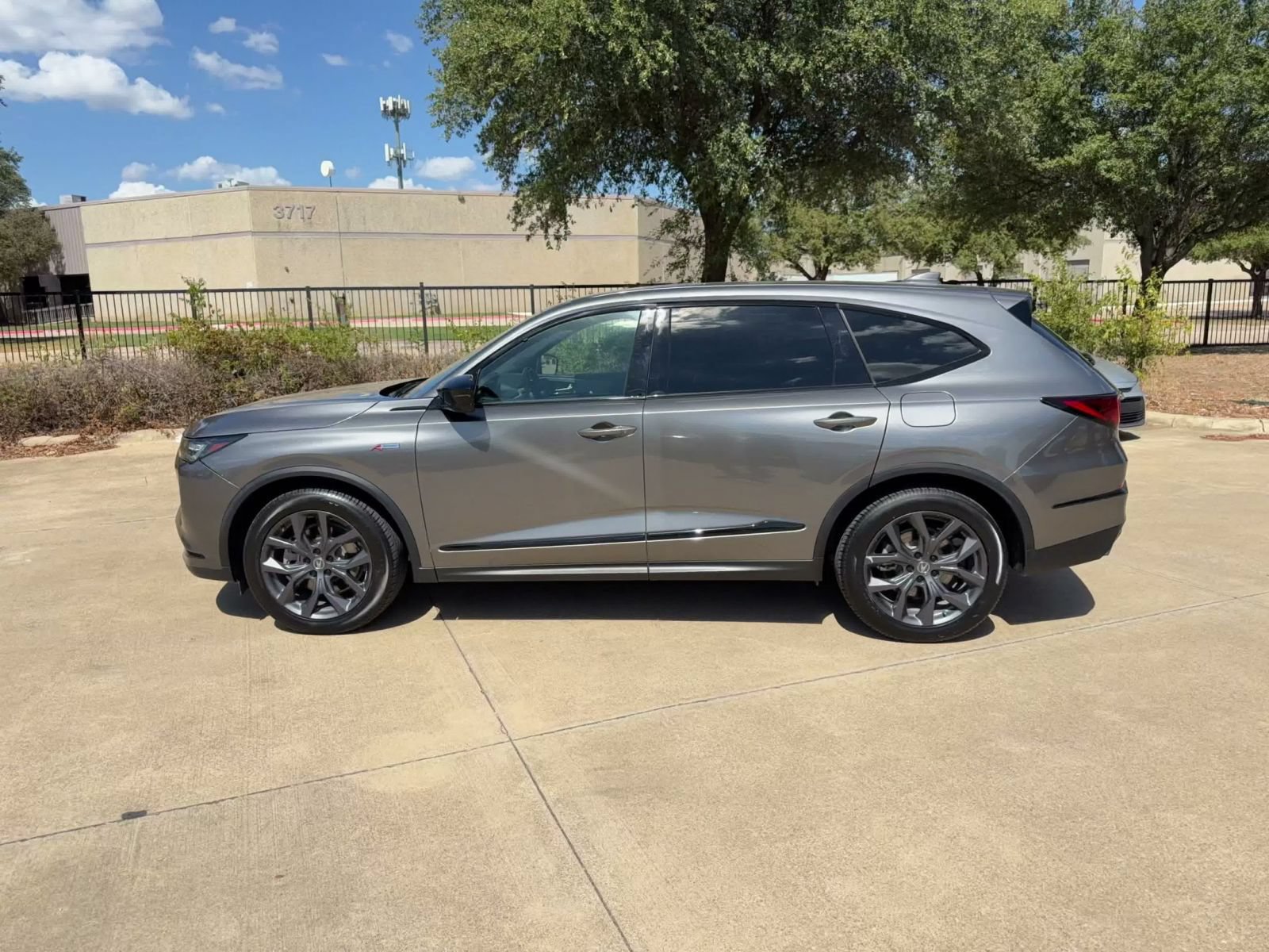 Used 2023 Acura MDX A-Spec AWD/4WD image 8