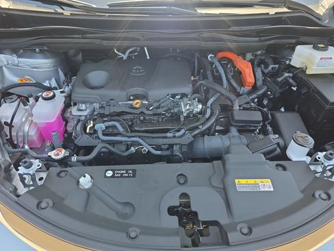 Used 2025 Toyota Sienna Platinum AWD/4WD image 34