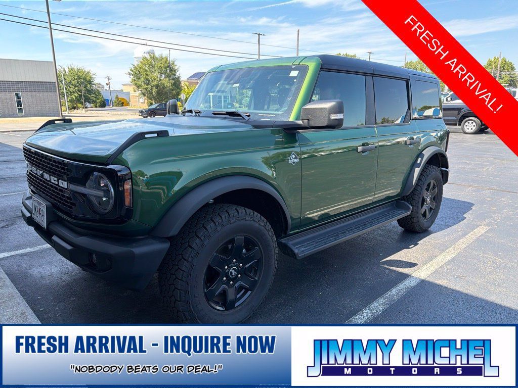 Used 2025 Ford Bronco Outer Banks AWD/4WD image 1