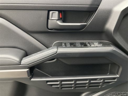 New 2026 Toyota 4Runner SR5 image 5