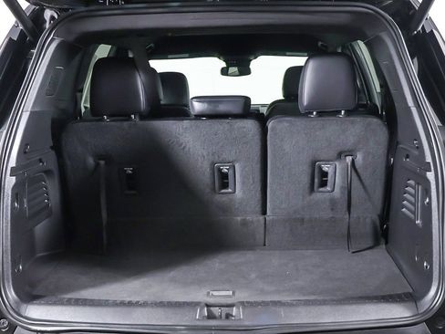 Used 2024 GMC Acadia Elevation image 18