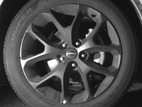 Used 2025 Chrysler Pacifica Limited FWD image 11