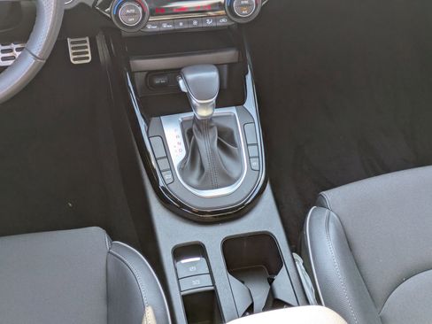 Used 2024 Kia Forte GT-Line image 21