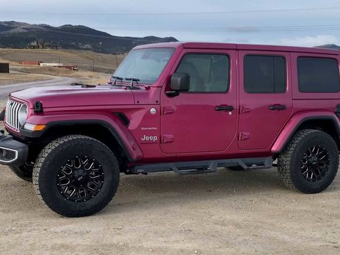 Used 2024 Jeep Wrangler Sahara w/ Technology Group image 4