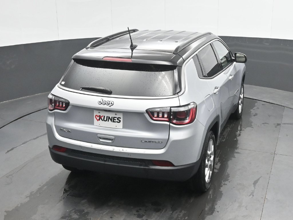 Used 2025 Jeep Compass Limited AWD/4WD image 30