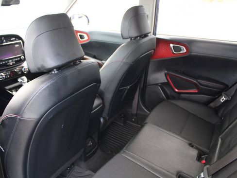 Used 2022 Kia Soul Turbo FWD image 16