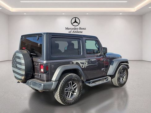 Used 2025 Jeep Wrangler Sport AWD/4WD image 8
