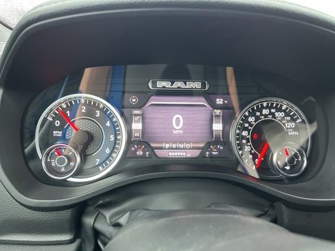 Used 2024 RAM 1500 Laramie image 11