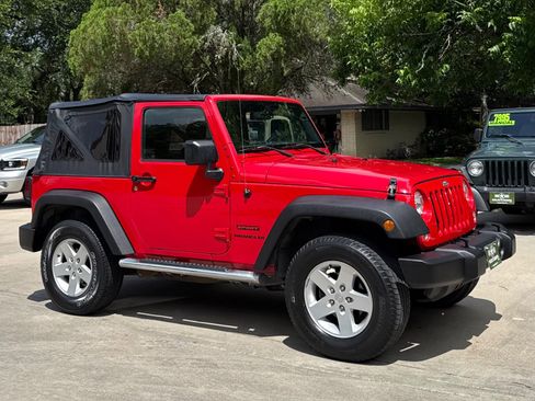 Used 2017 Jeep Wrangler Sport w/ Quick Order Package 24S AWD/4WD image 17