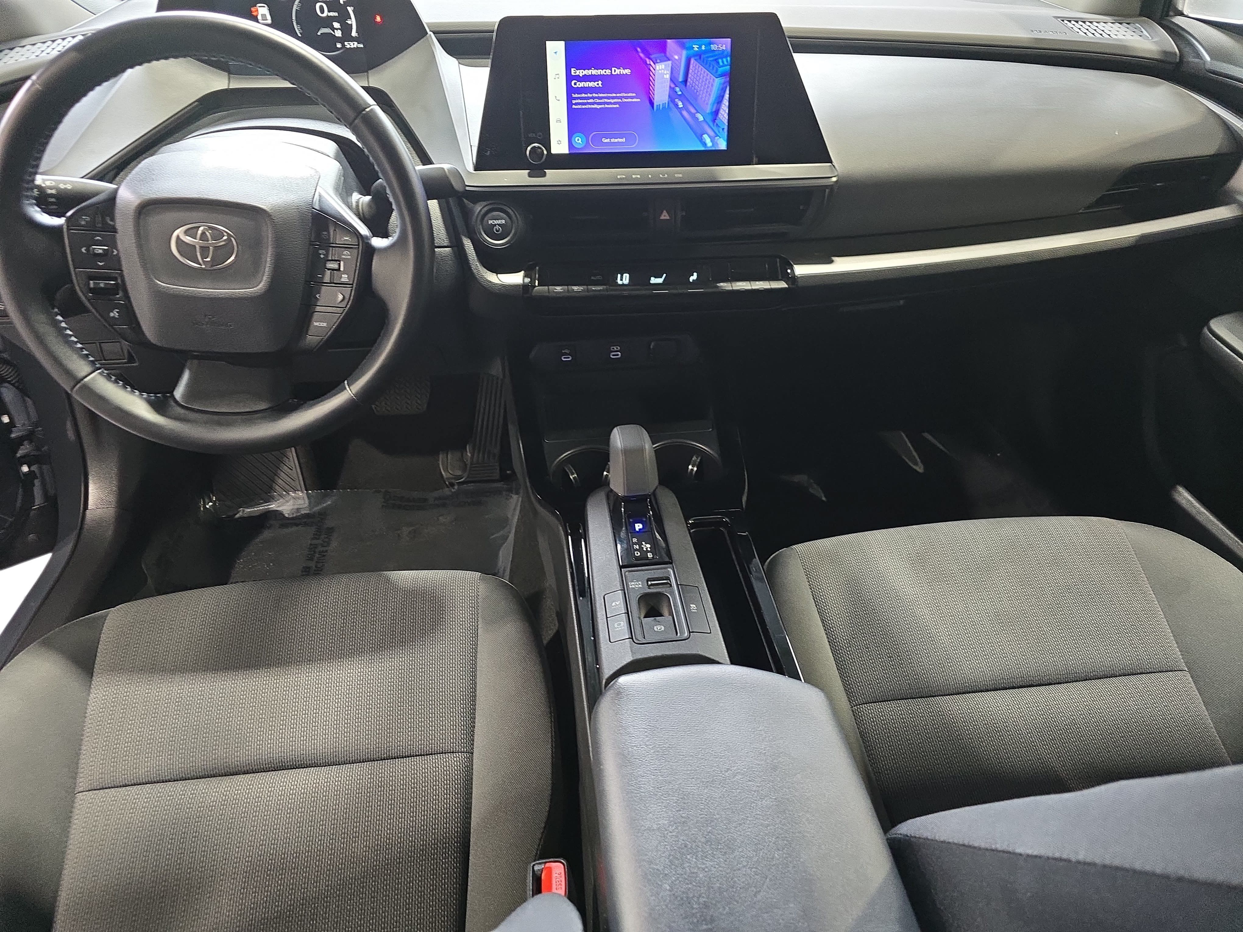 Used 2025 Toyota Prius LE FWD image 9