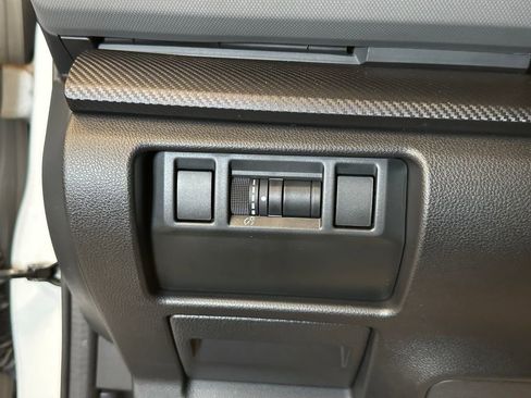 Used 2024 Subaru Crosstrek 2.5i Limited w/ Crosstrek Mirror Package image 17