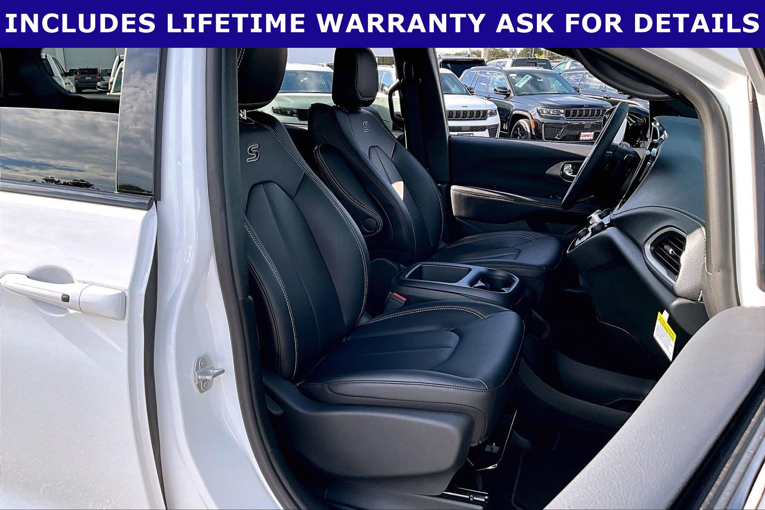 Used 2026 Chrysler Pacifica Select w/ S Appearance Package FWD image 7