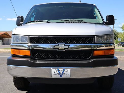 Used 2016 Chevrolet Express 3500 LT w/ LT Preferred Equipment Group RWD image 13