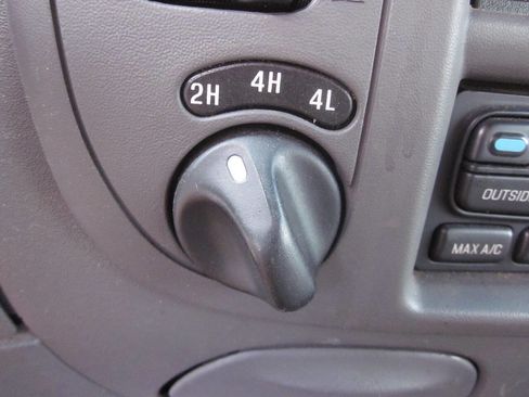 Used 2002 Ford F150 Lariat image 24