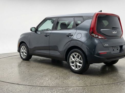 Used 2025 Kia Soul LX w/ LX Technology Package FWD image 6