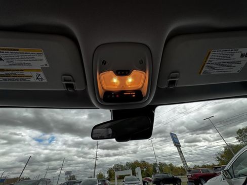 Used 2023 Chevrolet TrailBlazer LT image 19