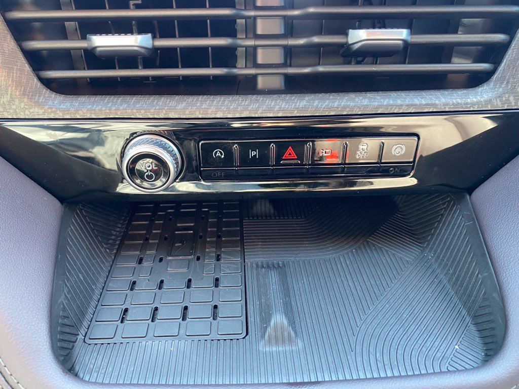Used 2025 Ford Explorer Platinum w/ Ultimate Package RWD image 23