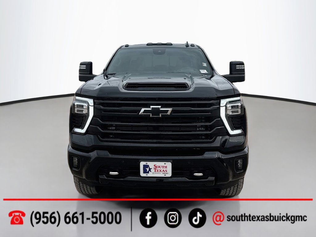 Used 2026 Chevrolet Silverado 2500 High Country w/ Midnight Edition AWD/4WD image 2